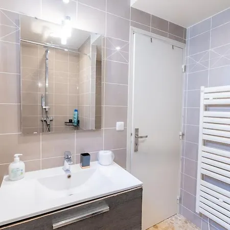 Apartment Cozy Proche De L'aeroport Cdg *
